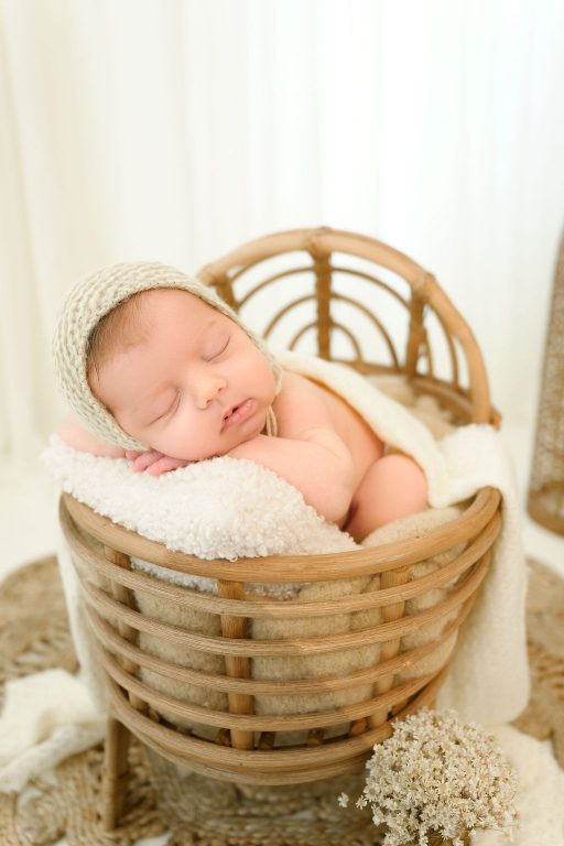 Premium Photography Sudio in Tampa, FL. Newborn-