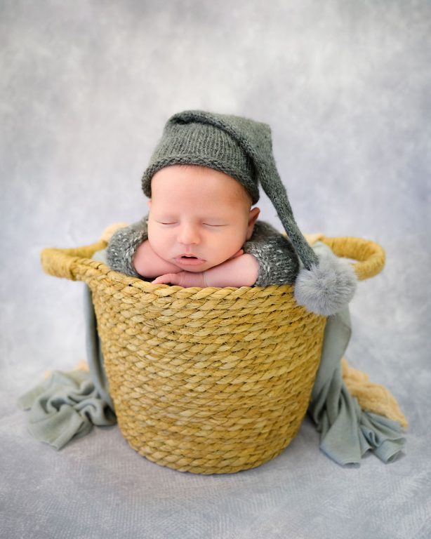 Premium Photography Sudio in Tampa, FL. Newborn-